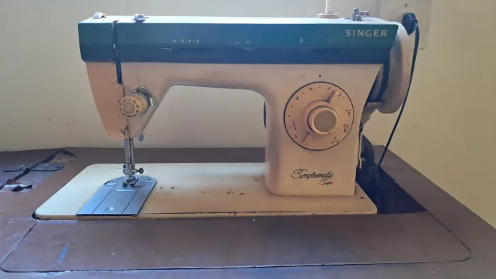 Maquina de costura