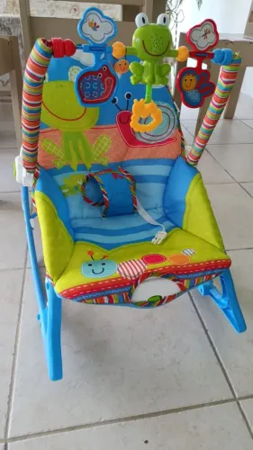 Cadeirinha de crianca