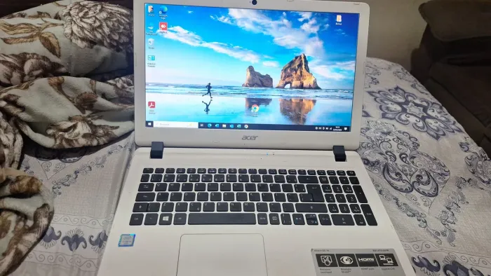 Notebook  ascer 17 polegadas  .perfeito estado .SSD.3 core.bateria boa