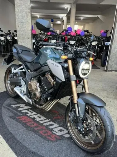 HONDA CB 650R IMPECÁVEL - NA MARINGÁ MOTOS