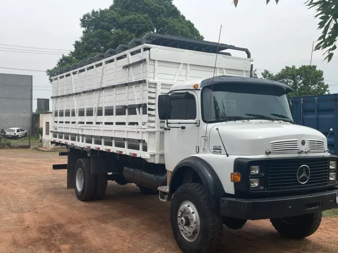 Caminhão 4x4 traçado