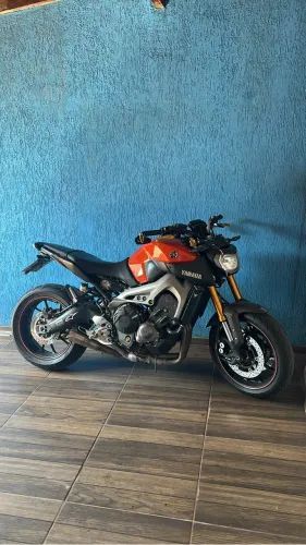 YAMAHA MT-09