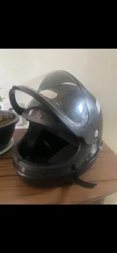 Capacete