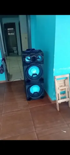 Vende_se caixa de som gradiente vale 4500 pego moto ou carro bruxo faso 3000 mil avista