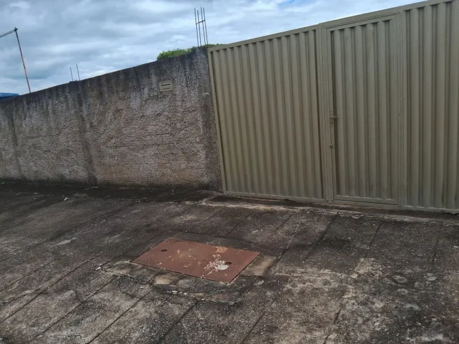 Vende-se lote amplo Polocentro