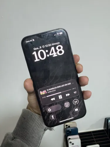 iPhone 16e