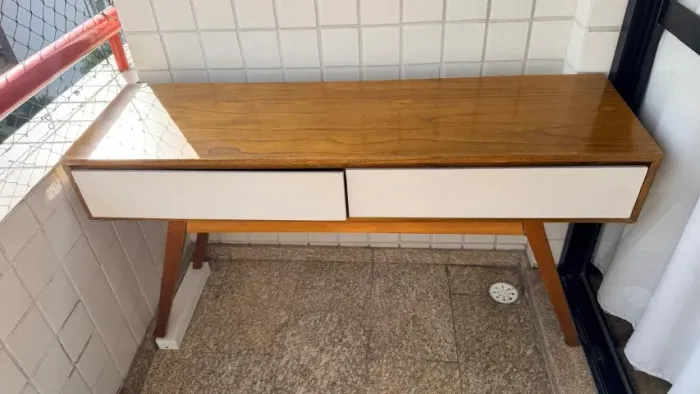 Aparador sala em madeira, com 2 gavetas
