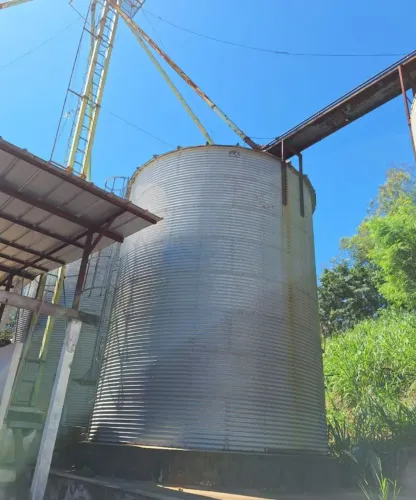Silo com estrutura Completa 