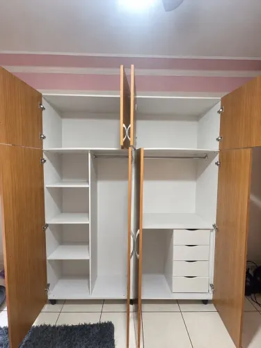 Guarda Roupa