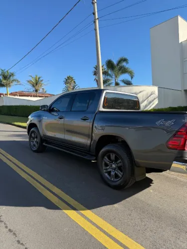 Toyota Hilux CD SR 4X4 2.8 TDI Diesel Aut. 2024