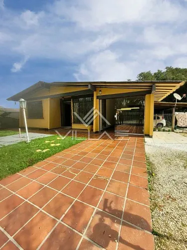 Casa Comercial no Bairro Santa Felicidade