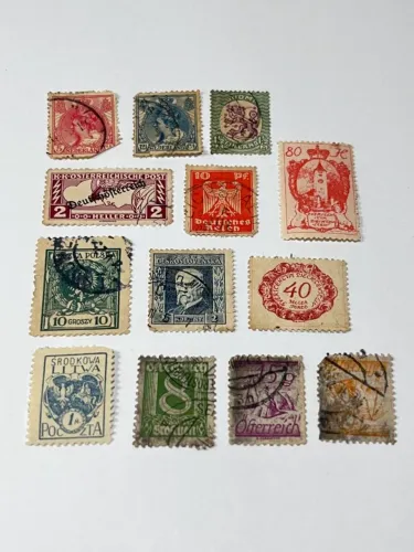 Lote com 13 Selos Antigos Europeus e Internacionais (1895-1930) - Filatelia e Colecionismo