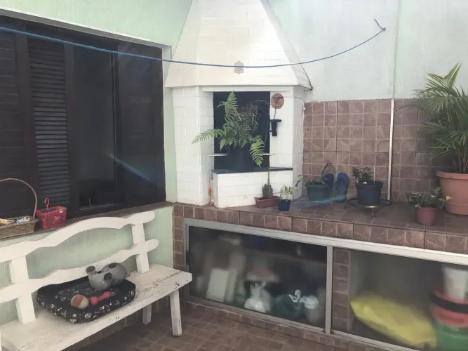Sobrado para venda possui 128 metros quadrados com 3 quartos em Vila Sônia - São Paulo - S