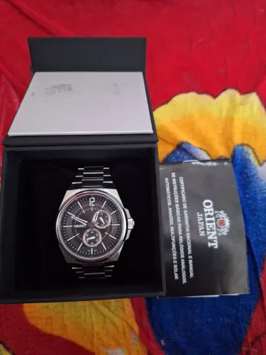 VENDO UM LINDO RELÓGIO ORIENT CRONÓGRAFO NOVO NA CAIXA COM NOTA FISCAL.