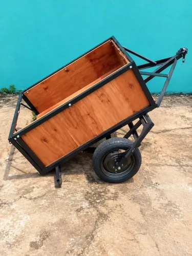 Carretinha para moto ( ler o anúncio)