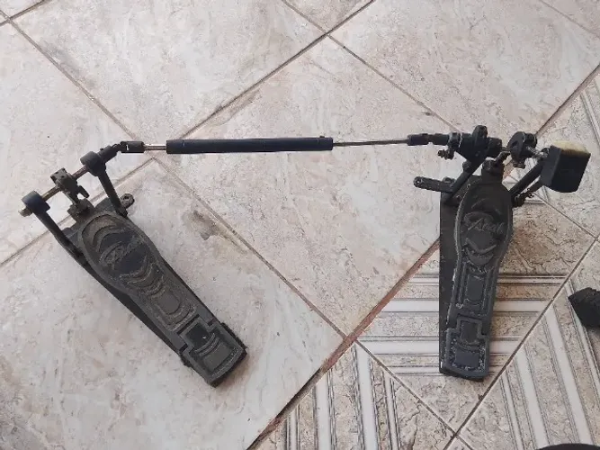 Pedal duplo adah faltando a mola e um parafuso valor negociável ZAP *