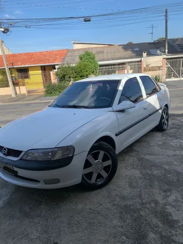 Chevrolet Vectra CD 2.2 16V / 2.0 16V Mec./aut. 1999