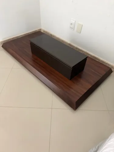 Mesa de centro madeira maciça