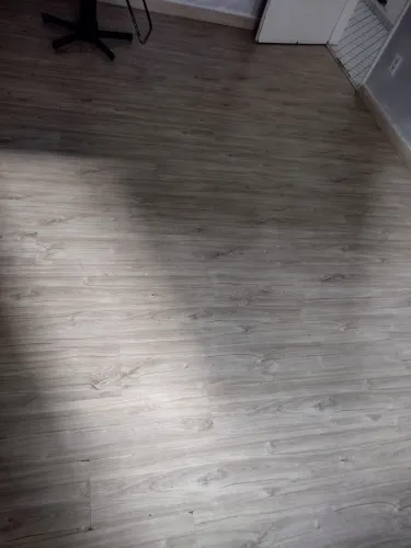 Alugo uma sala