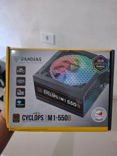Fonte Gamdias Cyclops M1-550B 550W 80 Plus Bronze ARGB - Excelente Estado!