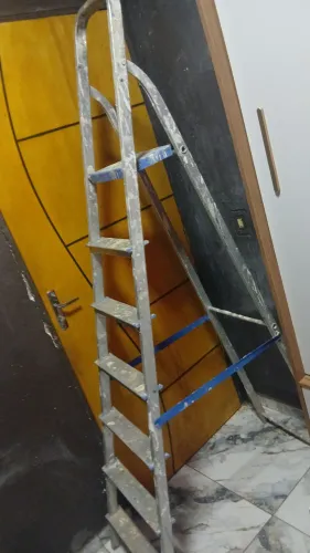 Escada de alumínio 