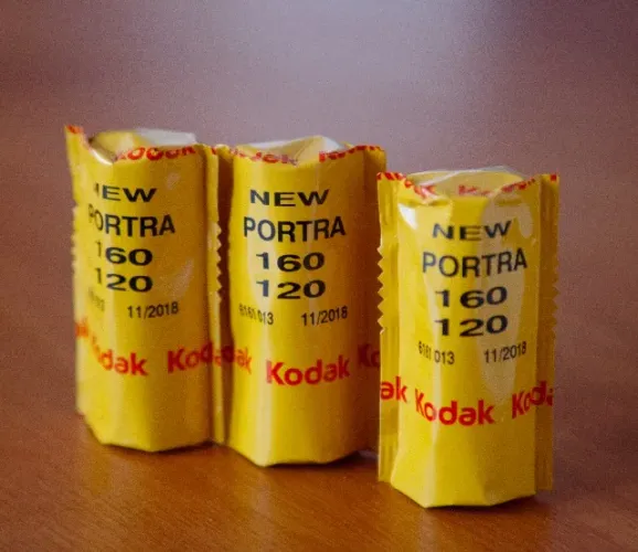 Negativo cor 120 Kodak Portra ISO 160 (pack com 3 filmes)
