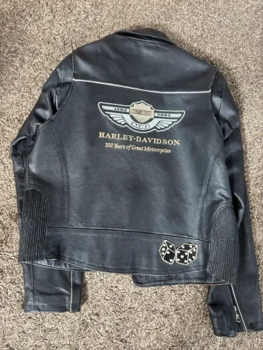 Lote de jaquetas Harley Davidson e Levis