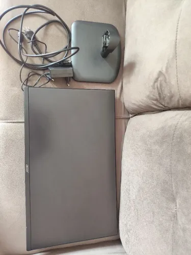 Monitor Acer modelo EK241Y Ebi, com tela LED de 24 polegadas