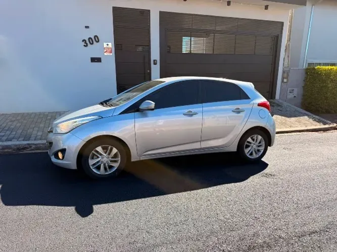 Hyundai HB20 Premium 1.6 Flex 16V Mec. 2014