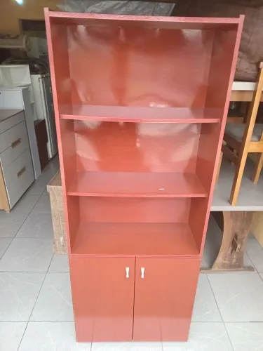 Estante multiuso em bom estado. (Entrego)