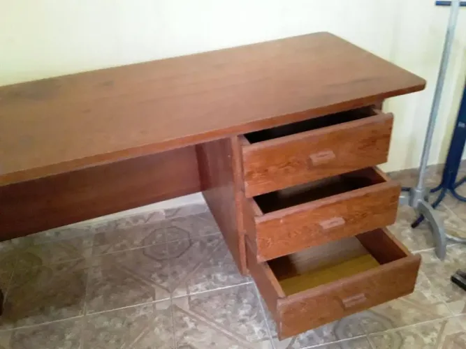 Mesa para escritório ou massagem