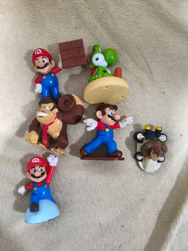 Lote bonecos do Mario