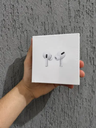 Fone de Ouvido Sem Fio com Cancelamento de Ruído - Modelo Pro