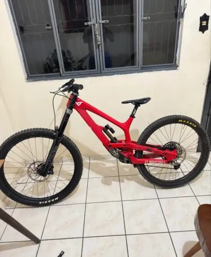 Bike downhill yt industries