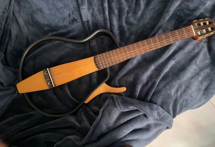 VIOLÃO YAMAHA SYLENT PROFISSIONAL