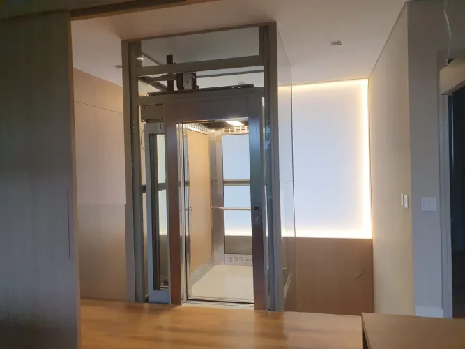 Elevador Residencial, Comercial e Plataforma Acessibilidade 