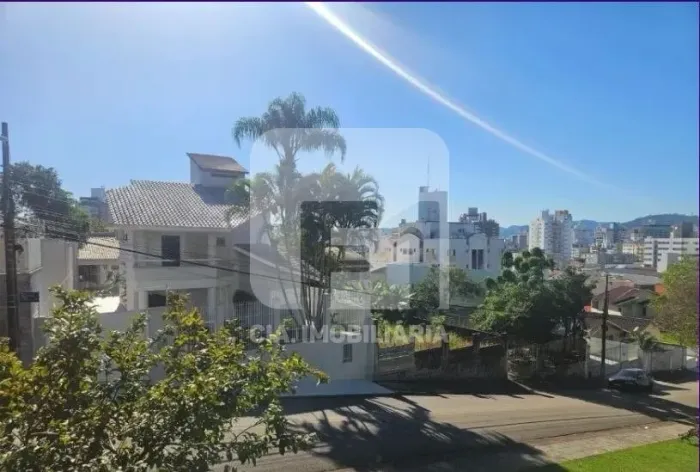 Casa de 4 suítes à venda no Estreito