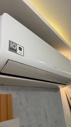 Ar Condicionado 18000 BTUs Split Hi Wall Inverter Midea