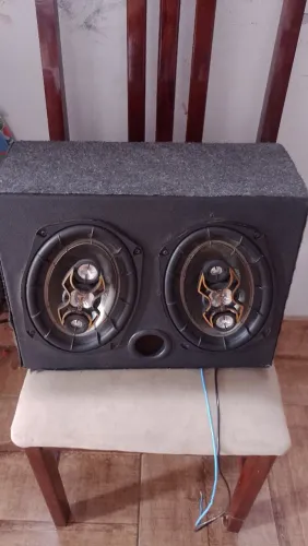 CAIXA DUTADA COM DOIS 6X9 HURRICANE