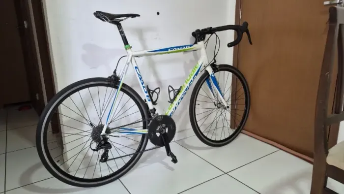 Bike de estrada Cannodale CAAD8 extra!