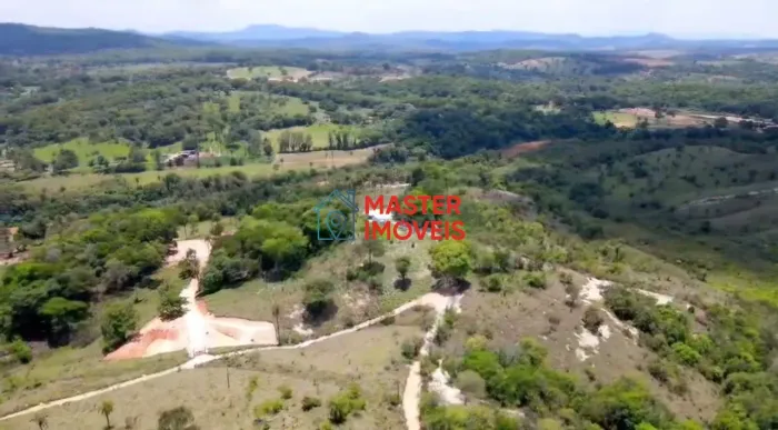 SÍTIO DE 16.000M² COM FUNDOS PARA O RIO PARAOPEBA