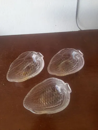Trio de potinhos de vidro modelo milho