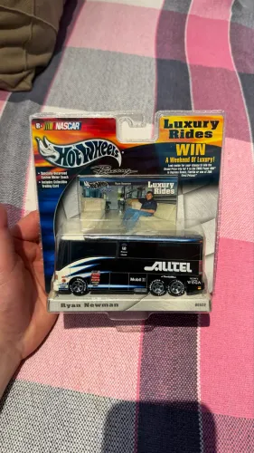 Hot wheels premium luxury rides