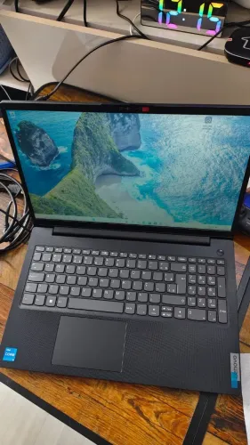 Lenovo V15 G4 Intel Core i5-13420H 16GB Windows PRO 11 15.6" FHD