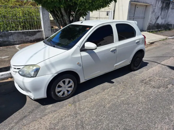 Alugo Etiópia 2014 flex motor 1.3