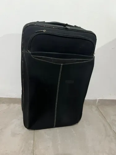 Mala média para viagens 