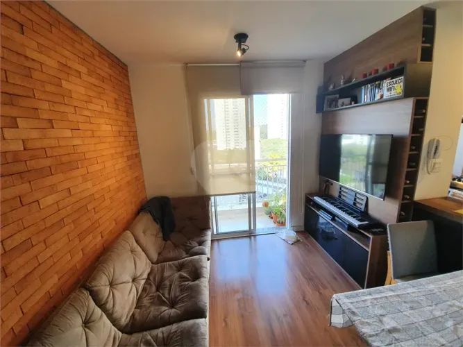 Praticidade e Modernidade no Jaguaré: Apartamento de 63 m² com Suíte e Cozinha Americana!