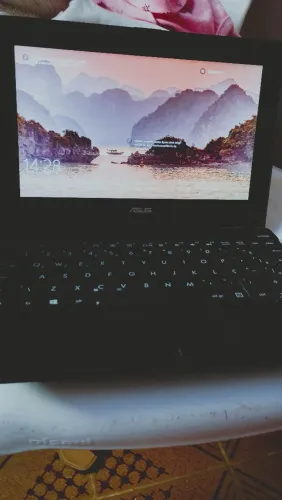 Netbook Asus 150,00 