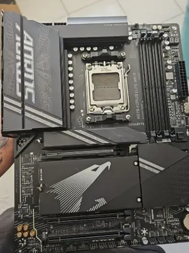 Placa Mãe X870M AORUS ELITE WIFI7
