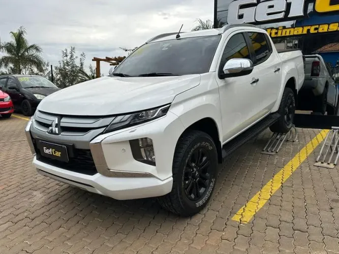 Mitsubishi TRITON HPE-S 2.4 CD 4X4 TB Diesel Aut. 2022